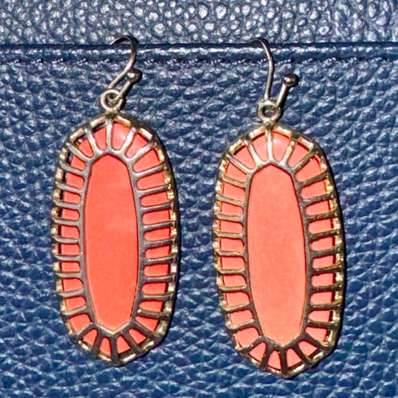 Kendra Scott Earrings - Picture 3 of 5
